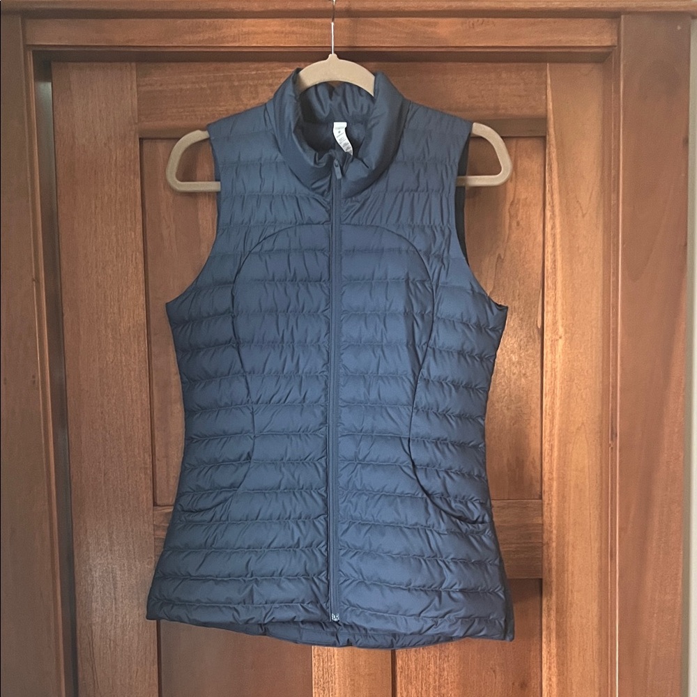 Lululemon Lightweight Quilted Women's Vest - Navy women’s Size 6